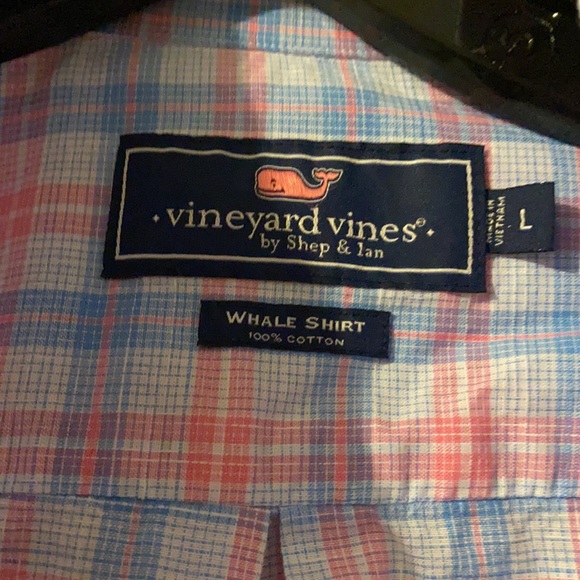 Vineyard Vines button down - Picture 4 of 7